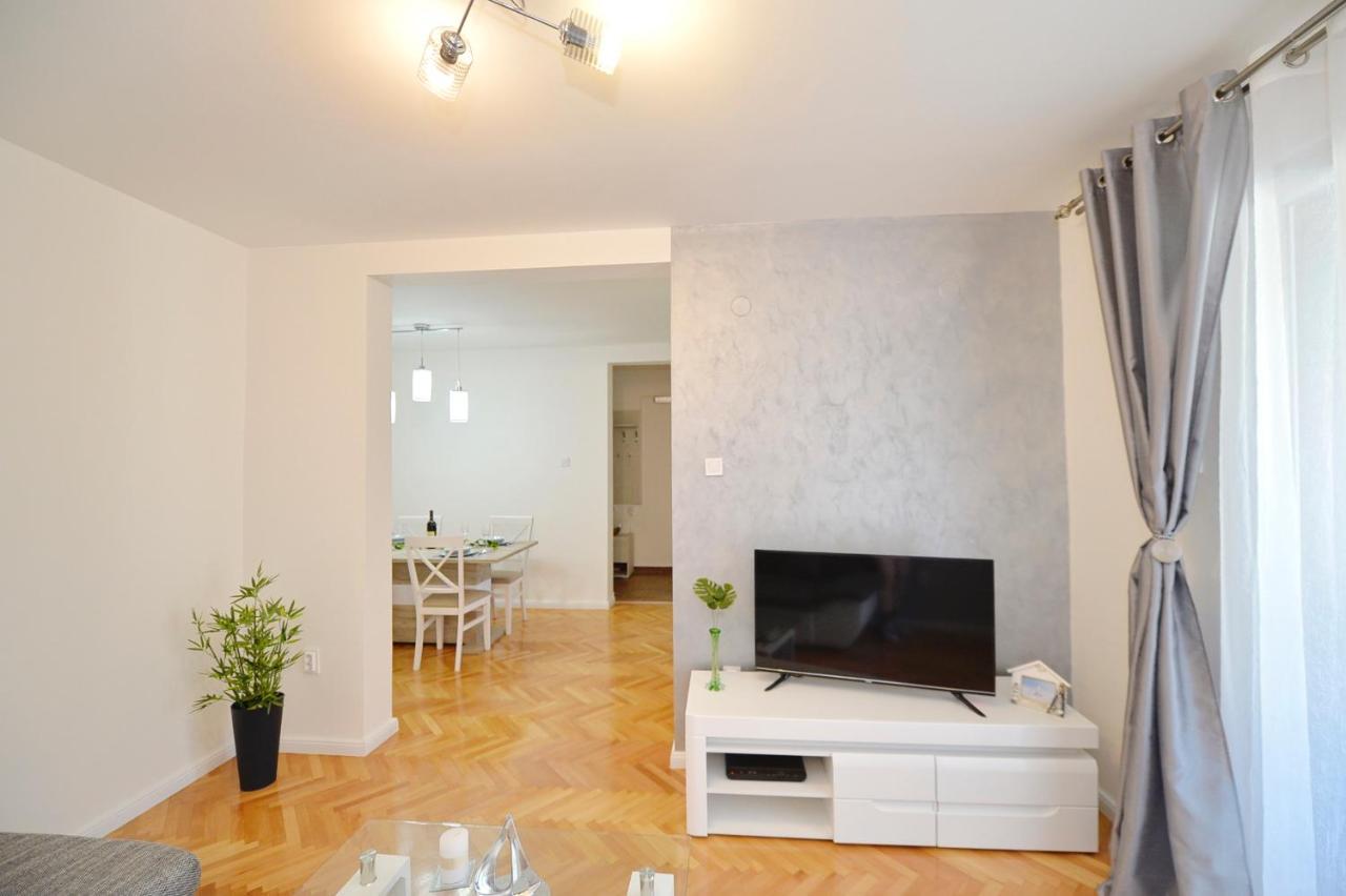 Unico Apartman Kotor Eksteriør bilde